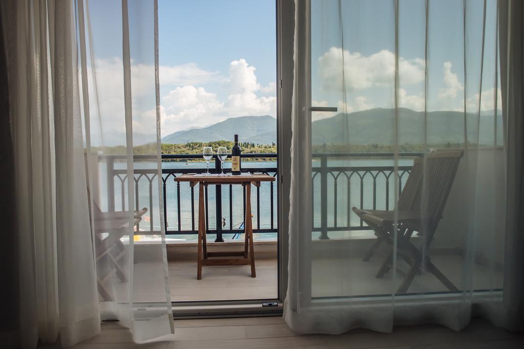 Apartments Harmonia Tivat Exterior foto