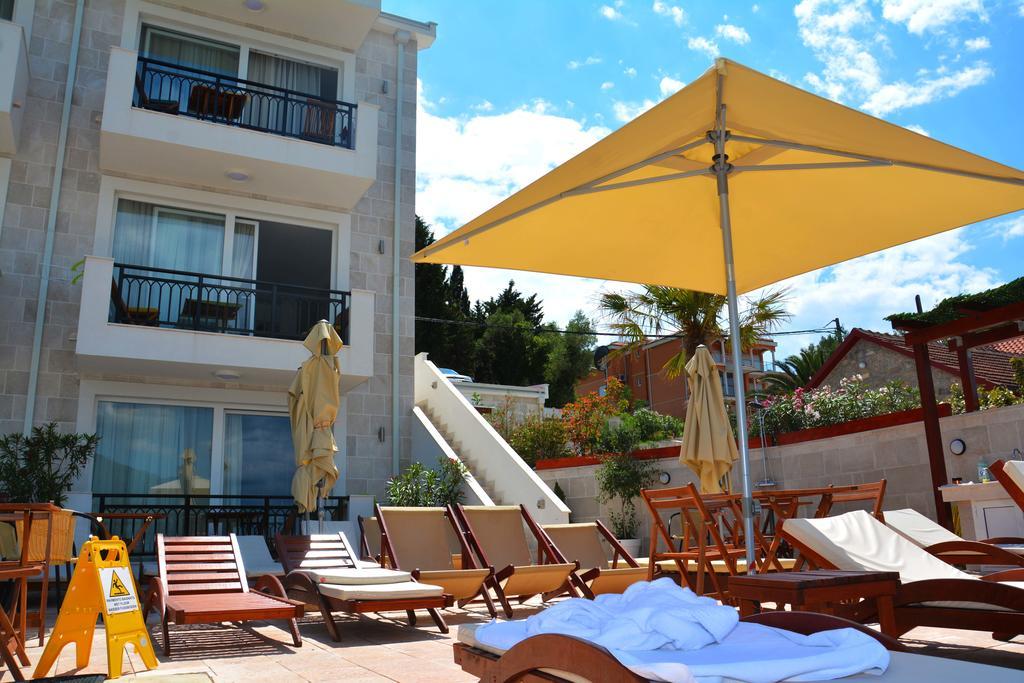 Apartments Harmonia Tivat Exterior foto